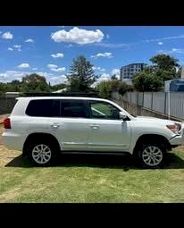 2014 Toyota Land Cruiser Sahara 200 series