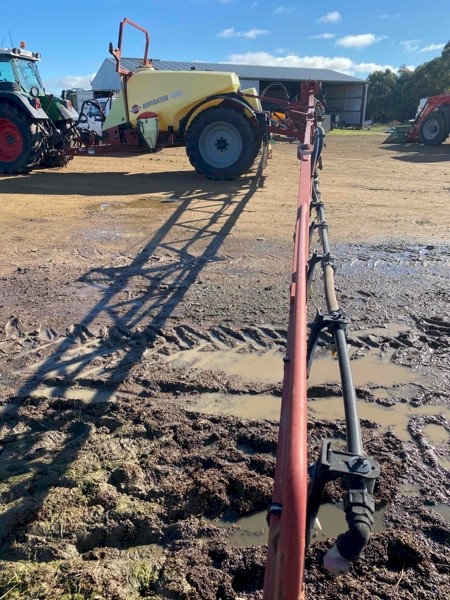 2010 Hardi Navigator 4000L 24m Boom Spray