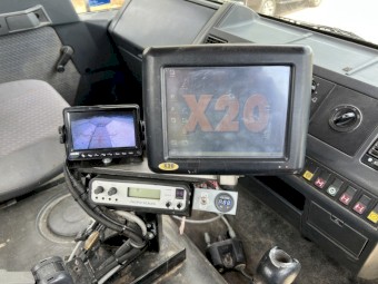 MAN spreader with trailer and loader