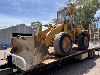 MAN spreader with trailer and loader