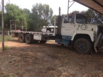 Ford LN 8000 Truck