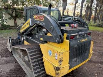 New holland C338 skid steer 2445 hrs
