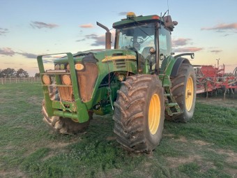 John Deere 7920 
