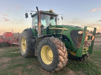 John Deere 7920 