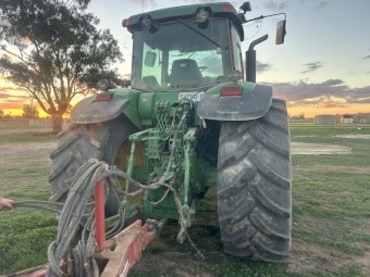 John Deere 7920 