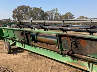 John Deere 930 Rigid Front