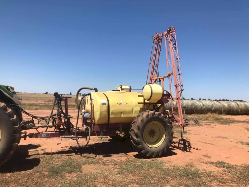 Hardie 2000 Litre Boom Sprayer Farm Tender