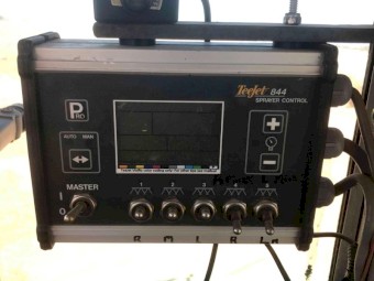 Hardie 2000 Litre Boom Sprayer