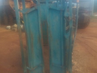 Metalcorp Cattle Crush