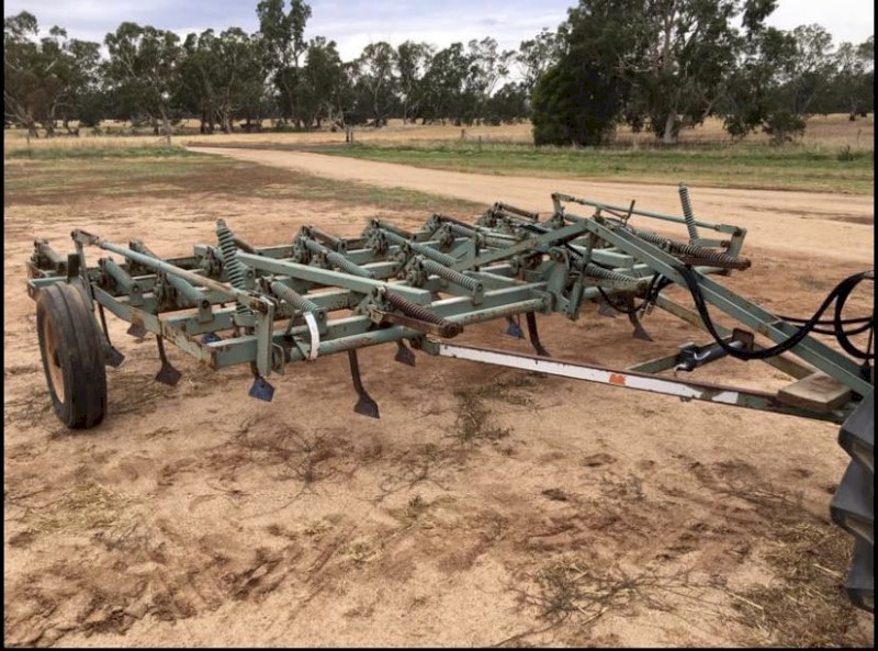 27 Tyne Horwood Bagshaw Scarifier 