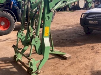 Fendt 714 Tractor with Loader