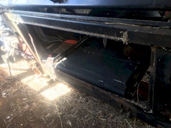 MacDon 1040 belt front