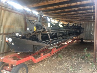 MacDon 1040 belt front