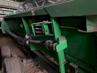 John Deere 635 F Header Front