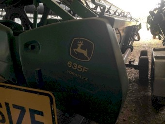 John Deere 635 F Header Front