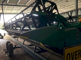 John Deere 635 F Header Front