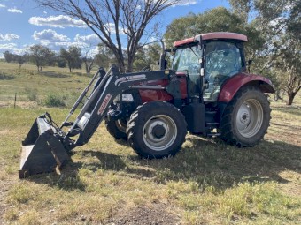 2013 Case Maxxum 140 Tractor with Loader