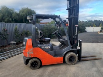 Toyota Forklift 2T Diesel
