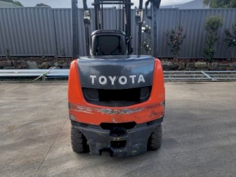Toyota Forklift 2T Diesel