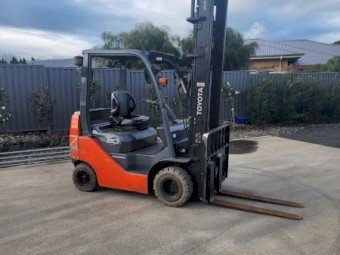 Toyota Forklift 2T Diesel