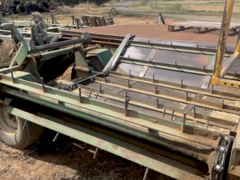 JNR Round Bale Feeder