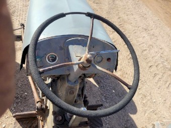 Massey ferguson te20 bin trailer tow tractor