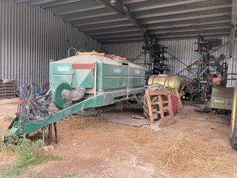 33ft Simplicity Allrounder Air Seeder