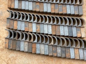 Case/Macdon 1042/2042 Reel Bushes