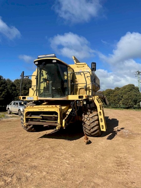 Conventional New Holland TX66 running and operational with 971 30ft front