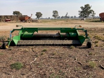 John Deere 914 Pick Up Front