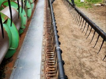 John Deere 9500 Header with 30ft Front and trailer