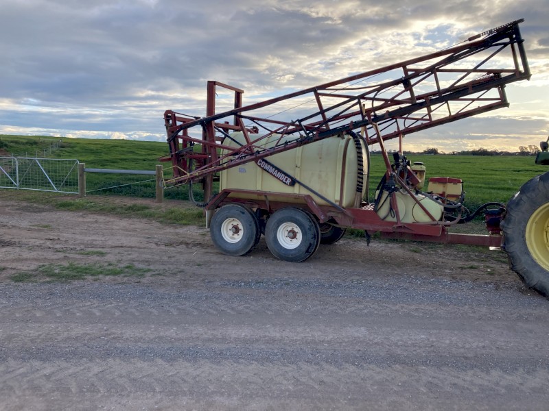 Hardi Commander 4200 Boom Spray