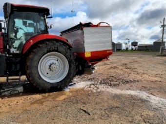 2011 Vicon RO-XL Fertilizer Spreader