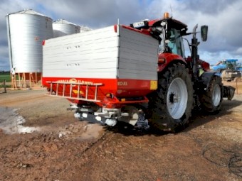 2011 Vicon RO-XL Fertilizer Spreader