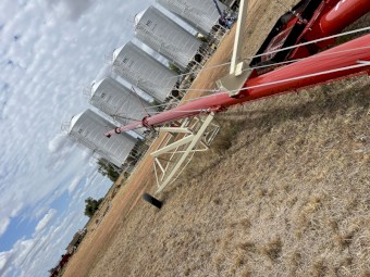 Farm King 1070 Auger