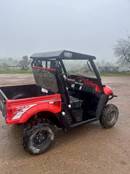 Kymco 700 UTV