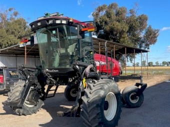 2017 Macdon M155 Windrower with 2017 D65 Draper Front
