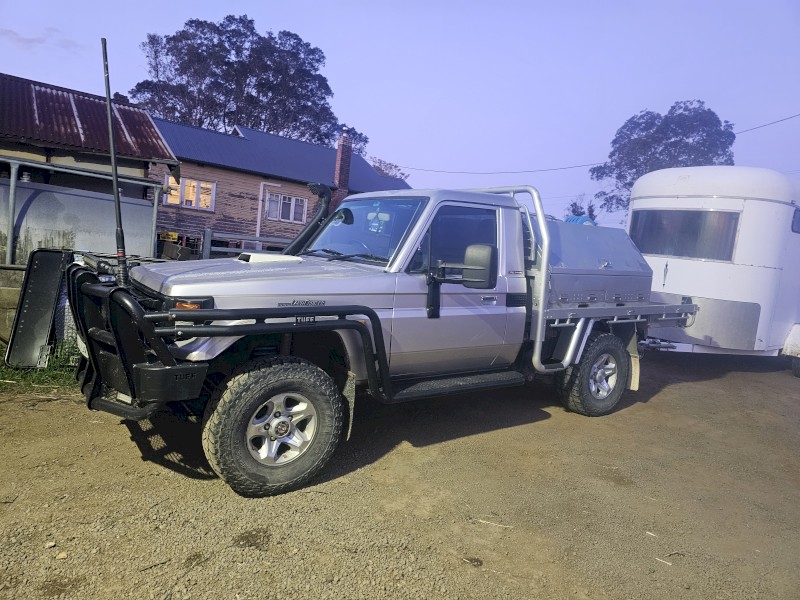 2001 Toyota Landcruiser HZJ 79 Ute