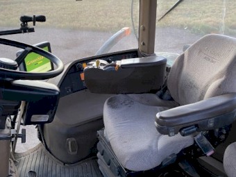 2005 John Deere 8420 Tractor