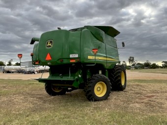2011 John Deere 9770 STS Header