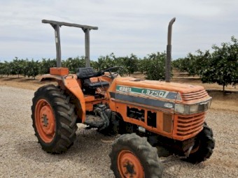 Kubota L3750 Tractor
