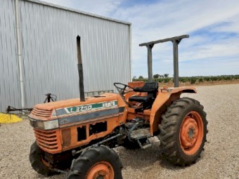 Kubota l3750 4wd tractor