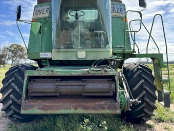 John Deere 9600 Header