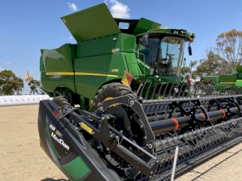 2023 John Deere S780 Header with Front and Trailer
