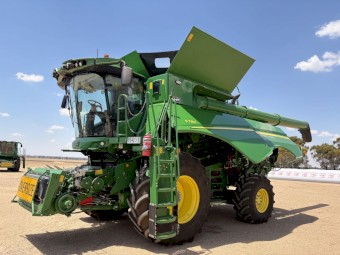 2023 John Deere S780 Header with Front and Trailer