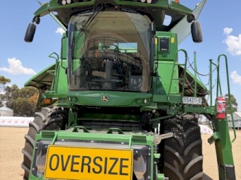 2023 John Deere S780 Header with Front and Trailer