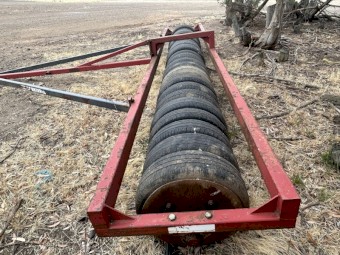 tyre roller