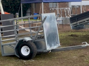 Drop down ATV trailer 