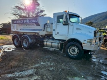 Kenworth T350 Spreader Truck