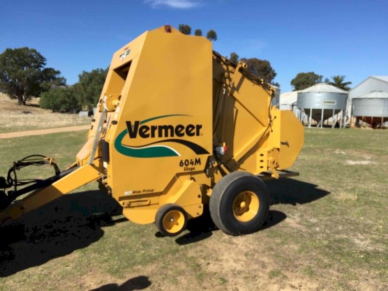 Vermeer 604M Baler